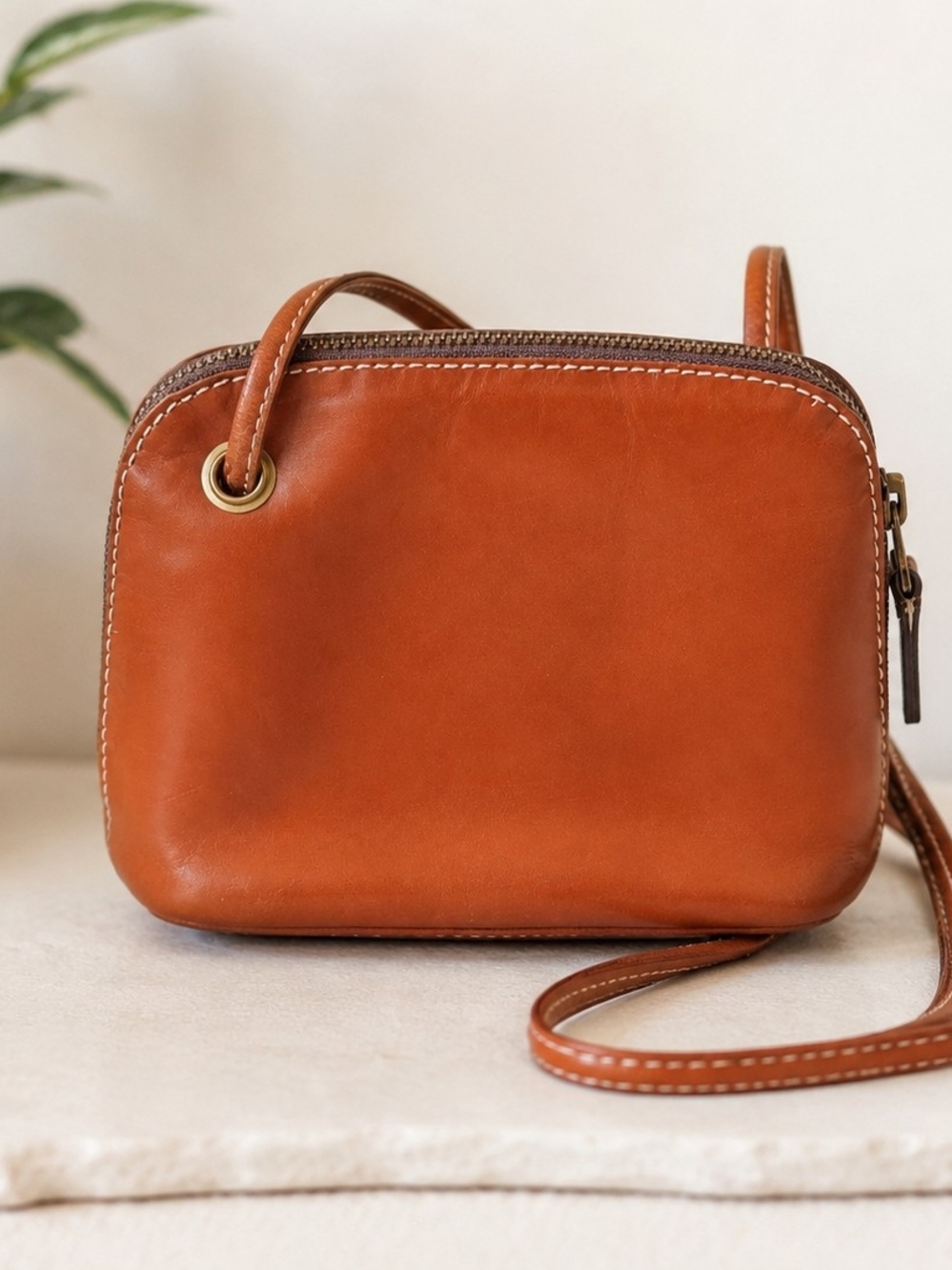 Y2K VINTAGE genuine Leather Latico leather Crossbody Body Cognac Brown